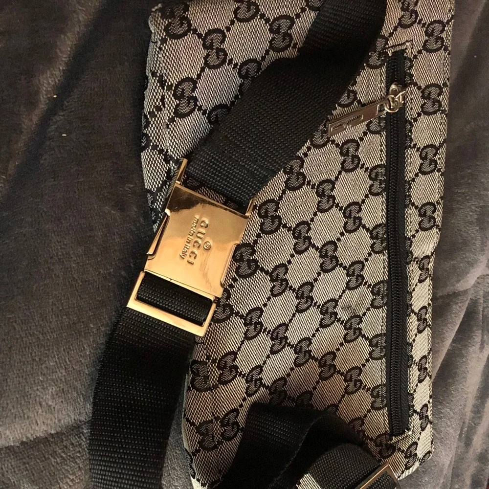 Gucci grey and black Fanny waist Travel Bag - Picture 2 of 5